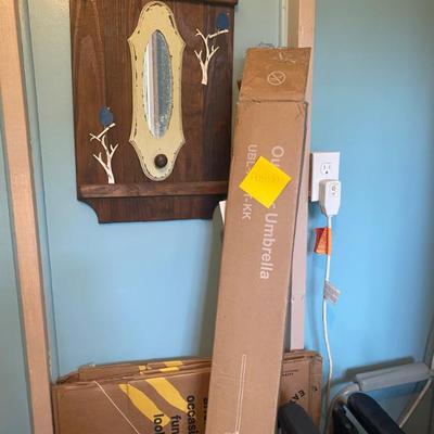 Patio umbrella in box 