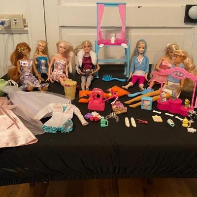Barbies & accessories