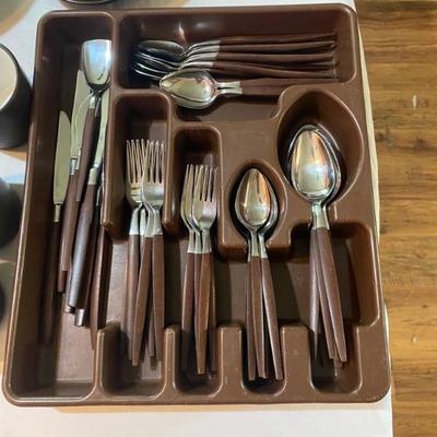 MCM forged stainless set w/faux wood handles