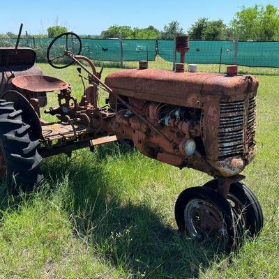 Farmall B tractor 
