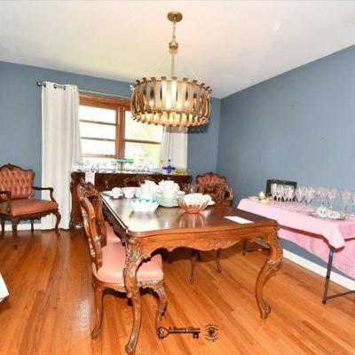 139 dining room