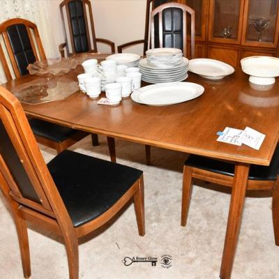 284 dining room