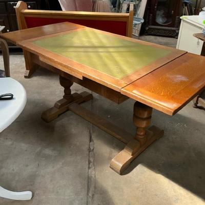 Wood Pull-Out Vinyl Inlay Table 