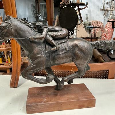 Run For The Roses Bronze