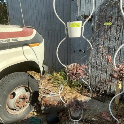 Curvy 3-Pot Floor Planter #2