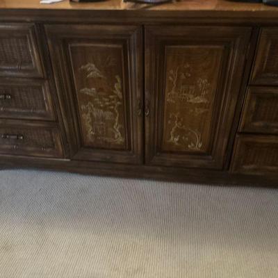 Side hutch 
