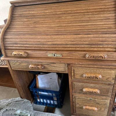 Roll top desk