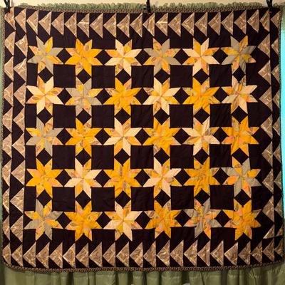 Handmade Quilt - A Cozy Embrace of Craftsmanship!