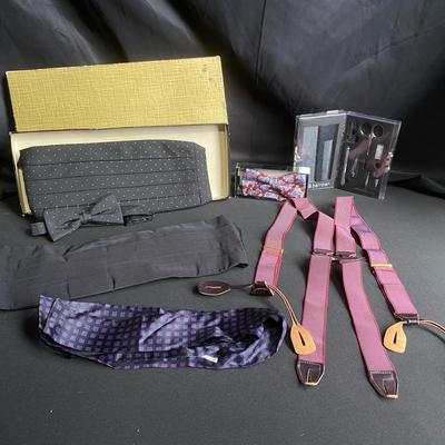 Gentlemen’s Formal Wear Accessories And Grooming Kit Liberty Silk Bow Tie