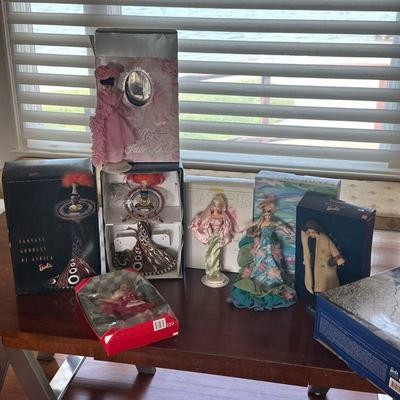 (7pc) LIMITED EDITION BARBIE DOLLS |