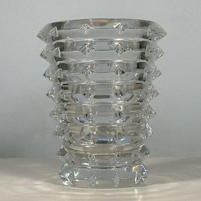 BACCARAT "ARLEQUIN" CUT CRYSTAL VASE | Marked on base - h. 6.25 x dia. 5.25 in
