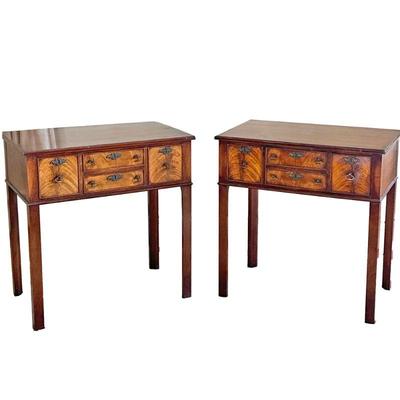 PAIR MASTER CRAFTSMAN FIGURED WOOD NIGHTSTANDS | Pair of carved wood bedside tables with brass pulls. - h. 27.5 x w. 26.5 x d. 16 in
