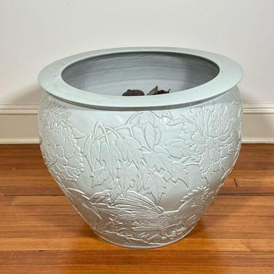 MONUMENTAL ROOSTER EMBOSSED WHITE PLANTER | Monumental ceramic planter with floral relief & white glaze - h. 20 x dia. 23 in
