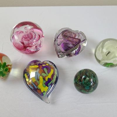 Art glass paperweights