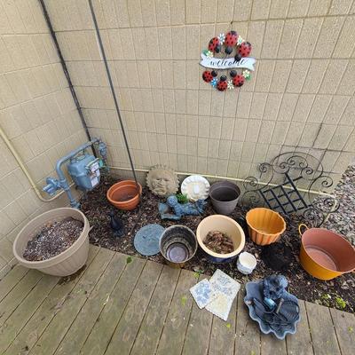 Garden decor and pots