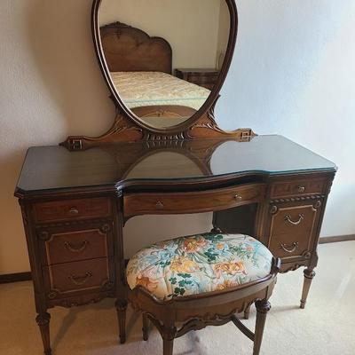 Northern Furniture Company Sheboygan vanity with stool