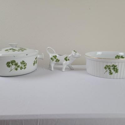 Vintage Oven to Table Parsley dishes