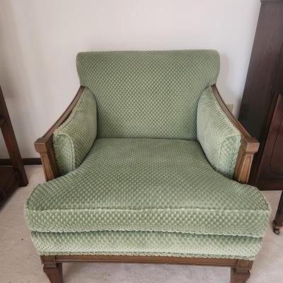 Vintage/MCM Hollywood Regency Style armchair