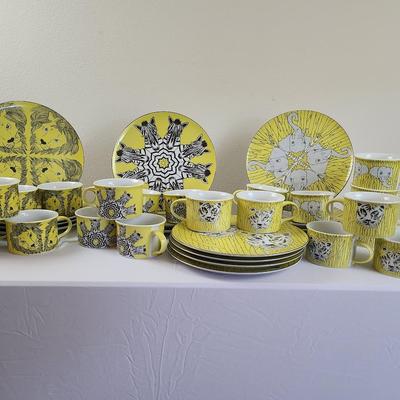 Franci Villa Vanilla Palm Beach Taste Setter collection for amm dish set