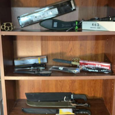 Knives & Machetes (1 of 3)