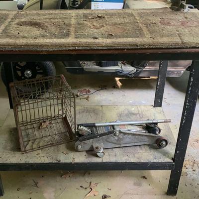 Hydraulic Floor Jack With Sturdy Worktable