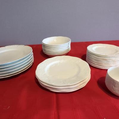 Wedgwood, Havilland Limoges & Rosenthal Bone China Dishes & More