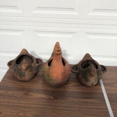 78 terracottaplantersroosterand2hens