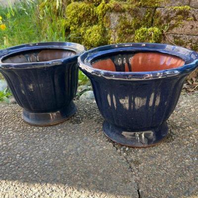 126 pairofvintageoutdoorpots