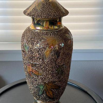 Rose Mario Porcelain Multi-Textured Golden Vase with Lid
