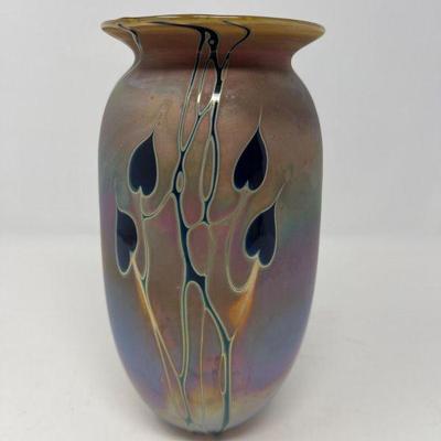 84 signedcraigzweifelartglassvaseiridescentfinishdated1981