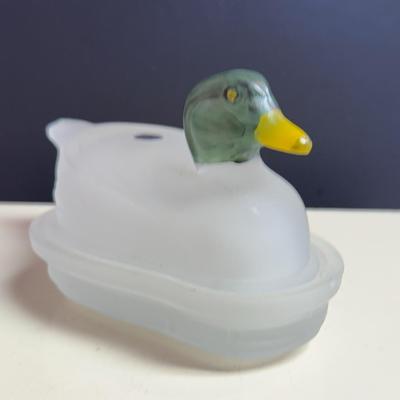 Satin Glass Mallard Duck Nester