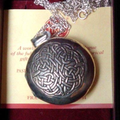 Past Times Celtic Blessings 925 Large Locket 