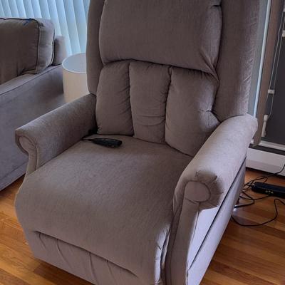 Lift Chair by Raffel (Brand)
