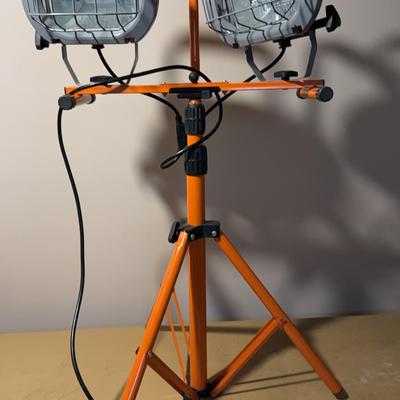 Tool shop Light 2