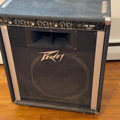 Peavey KB300 Amp