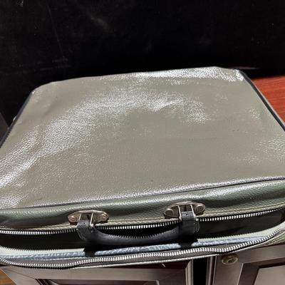 Vintage Essense O.S. Travel Case – Made in Japan – Olive Green Faux Leather