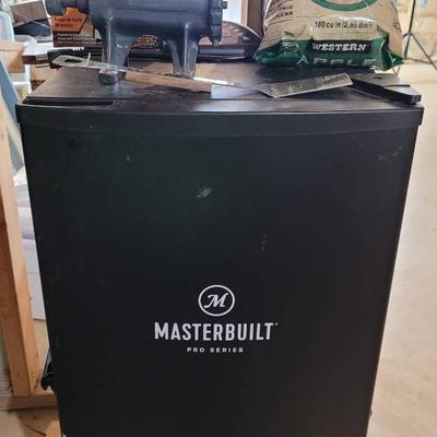 Master Built Pro Series Smoker And More
