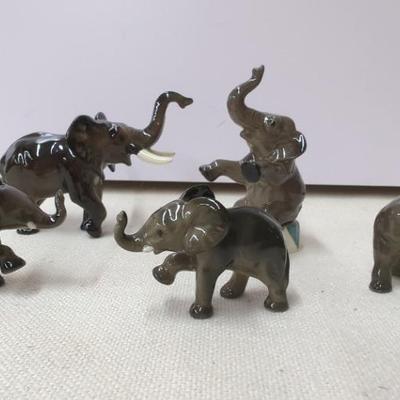 Hagen-Renaker Elephants