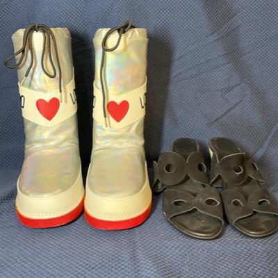 Moschino Snow boots And Arche Sandals 