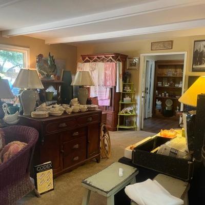 Estate sale photo
