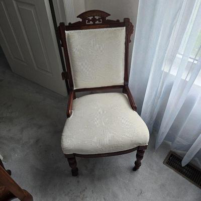 Parlor chairs front wheels 4 available