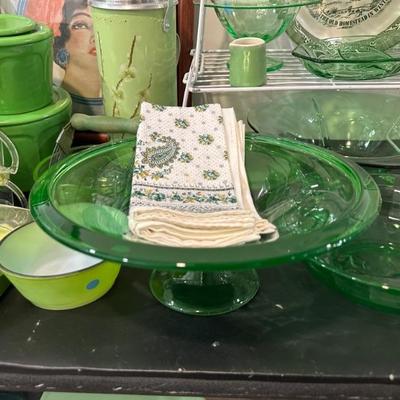 Vaseline Uranium glass