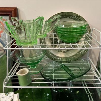 Vaseline Uranium glass