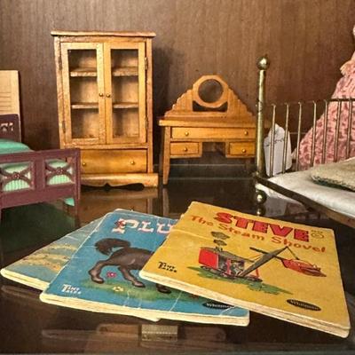 Sale Photo Thumbnail #643: Dolls house furniture