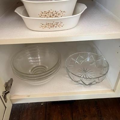 3 pc Pyrex bowl set. 