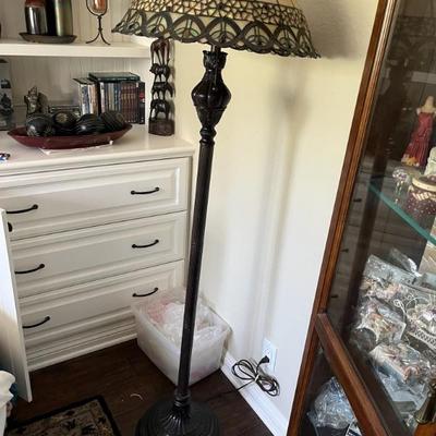 Floor lamp