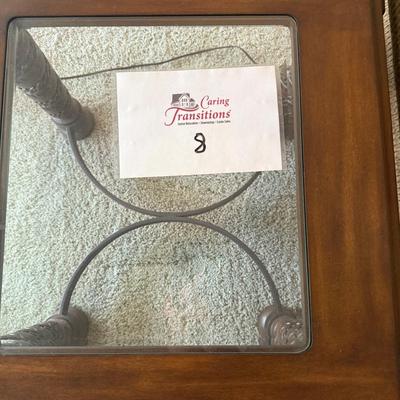 End table 26 x 26 x 25
