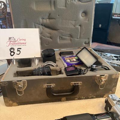 Minolta Se  T202 35 Mm Camera With Case