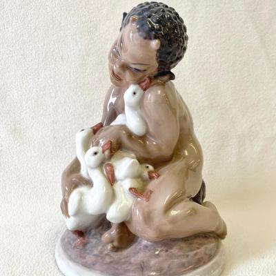 Royal Copenhagen Porcelain Dahl Jensen Figurine 