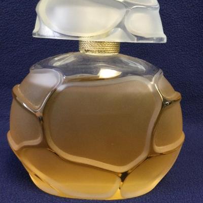 Houbigout Paris “Quelques Fleur L’Orignal” Factice Display Perfume Bottle